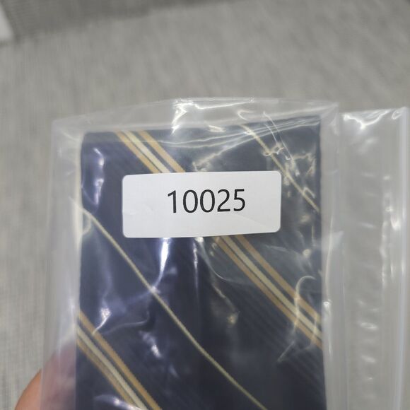 Wilke-Rodriguez Neck Tie 100% Imported Silk Mens Black Gold Formal Wedding Prom - Picture 12 of 12